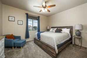 3 soverom, skrivebord, strykejern/-brett og wi-fi (inkludert)