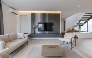 Smart TV, ping pong
