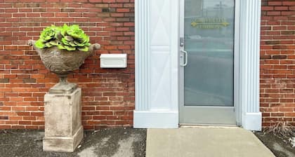 Down Town Fancy Fancy Upscale 2 Bedroom Loft