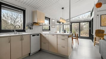 Réfrigérateur, plaque de cuisson, lave-vaisselle