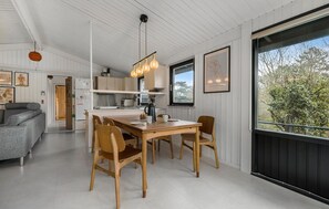 Dining - Nice home in Fårevejle with WiFi (Fårevejle)