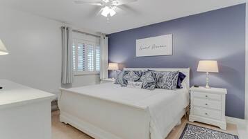 3 bedrooms, iron/ironing board, internet, bed sheets