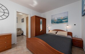2 bedrooms, free WiFi, bed sheets - Cozy apartment in Kosljun with WiFi (Kosljun)