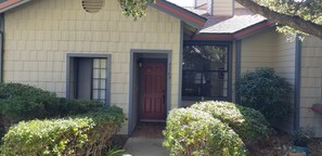 Exterior detail - Santa Barbara Cape Cod style end unit in wooded parklike area. (Santa Barbara)