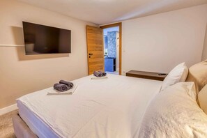 1 bedroom, WiFi - Holiday apartment with pool and air conditioning (Njivice)