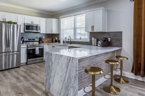 Gated Parking-Private Fenced Yard