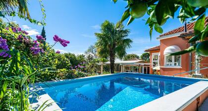Beach front home in Mlini