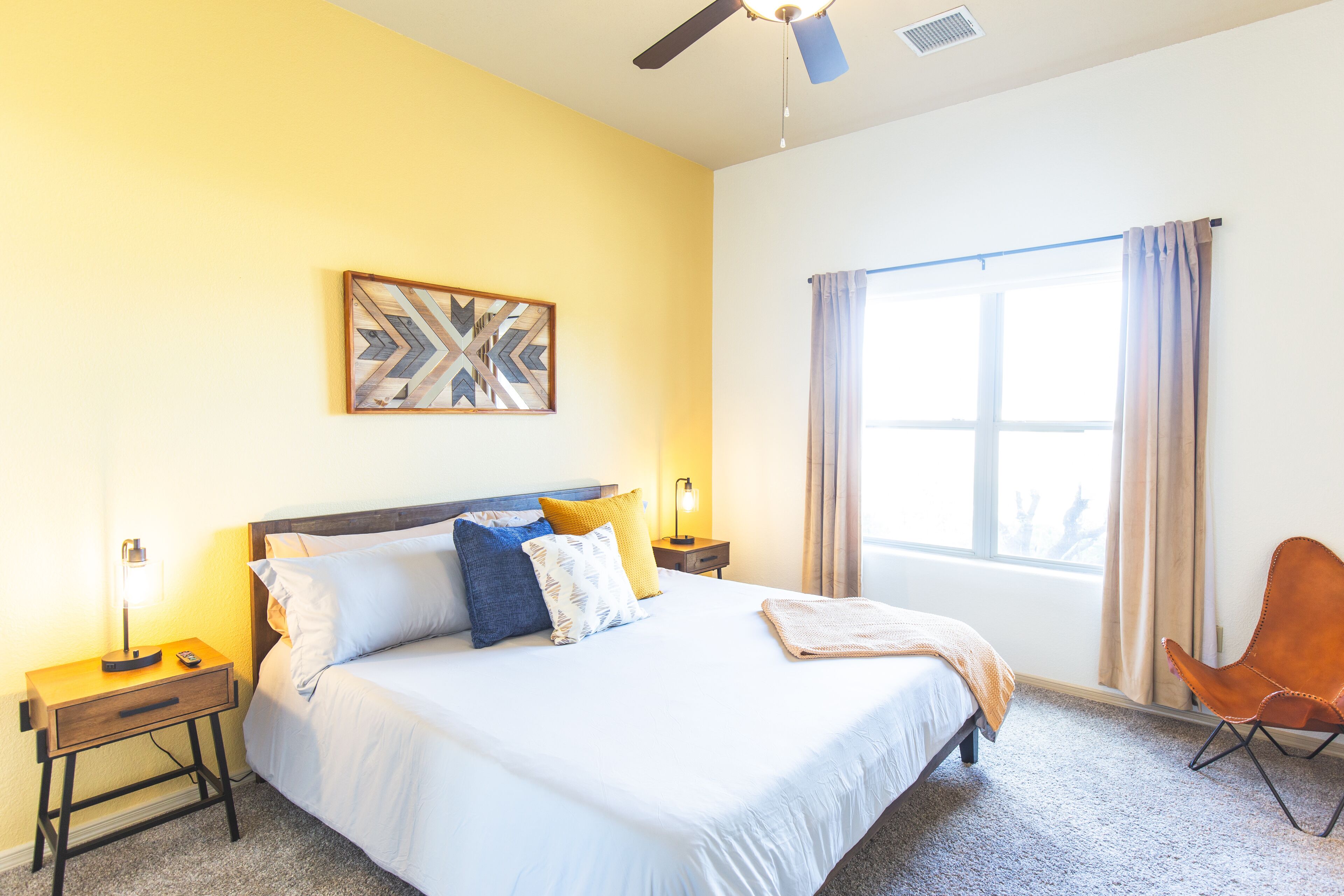 3 sovrum, memory foam-madrasser, skrivbord och strykjärn/strykbräda