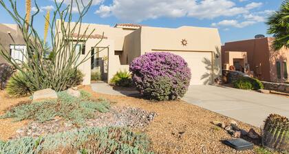 Yucca House | Views, Jetted Bath, Central Retreat