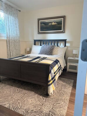 2 多间卧室、旅行婴儿床、免费 WiFi、床单