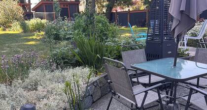 Garden-Level Suite in Quiet Colwood Neighbourhood