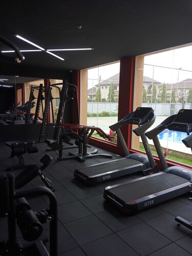 Modern 2 Bedroom Duplex - Gated Estate , 24/7 Security, Gym, Pool, Tennis Court