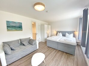 Luokittelematon kuva, 3 kautta 43, painike