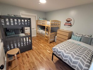 5 habitaciones, escritorio, tabla de planchar con plancha y wifi gratis