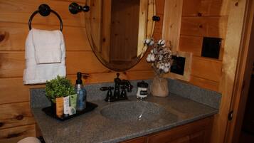 Ensemble douche/baignoire, baignoire Ă jets, sĂšche-cheveux