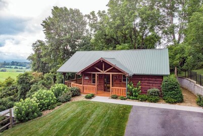 2 Acres of pure paradise with amazing Mountain View’s!! Minutes from Emory&Henry