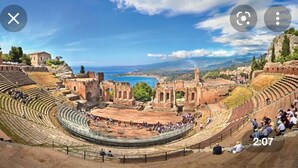 Point of interest - The little house on the sea (Venetico Marina)