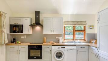 Fridge, oven, stovetop, toaster