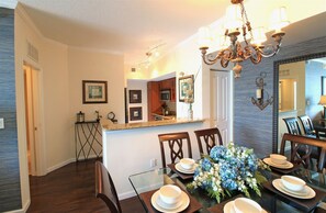 Dining - The Palm Tree Penthouse (Stuart)