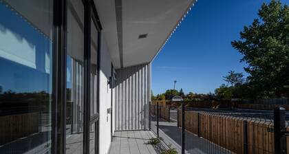 Mins from DT + Luxury 1 Bed (104+1755)