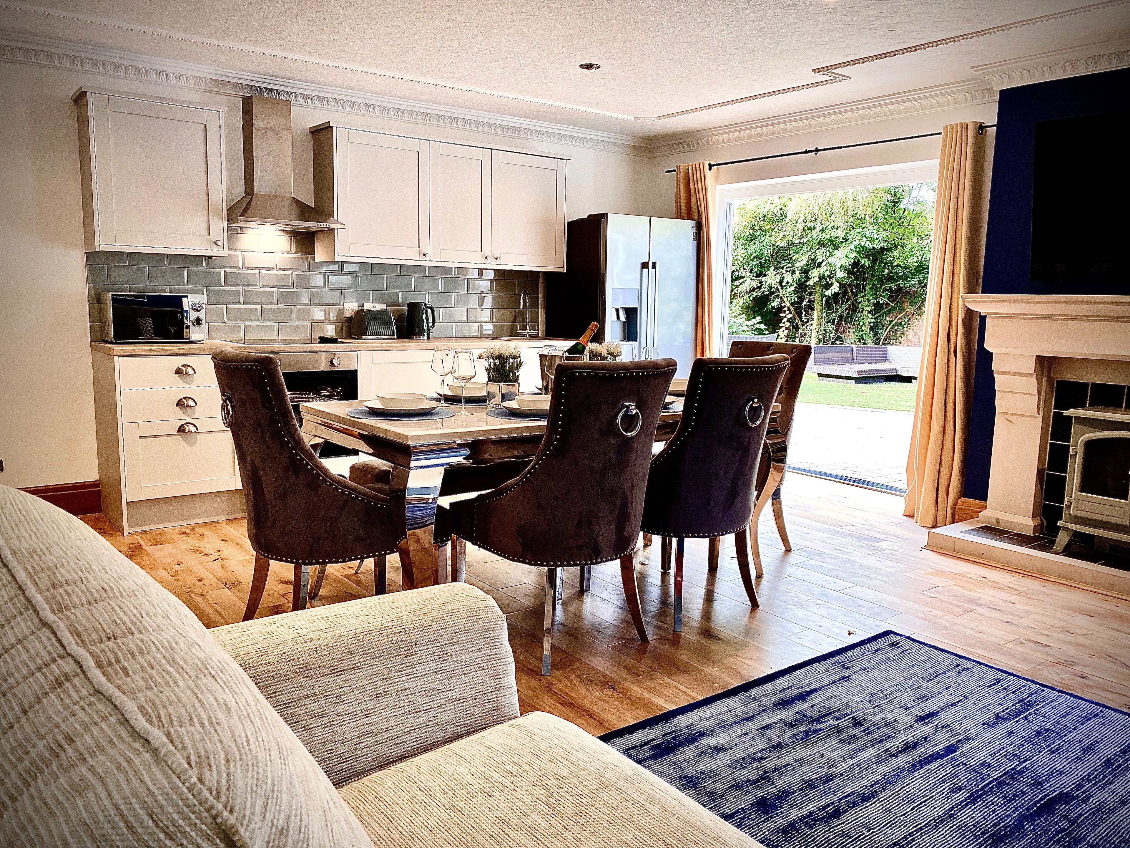 Appartement | Cuisine privée | Réfrigérateur, micro-ondes, four, plaque de cuisson