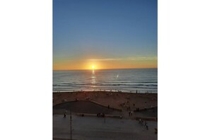 Beach - The lapping of the sea (Kénitra)