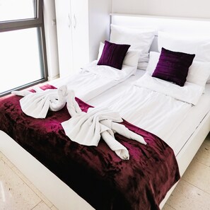 2 bedrooms, desk, iron/ironing board, free WiFi