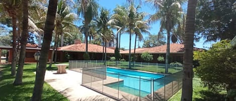 Piscine extérieure