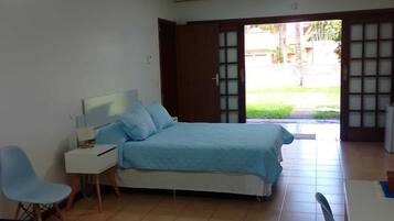 9 chambres, bureau, Wi-Fi gratuit, draps fournis