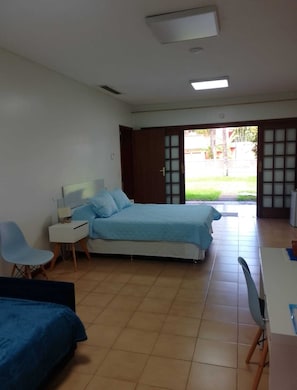 9 chambres, bureau, Wi-Fi gratuit, draps fournis