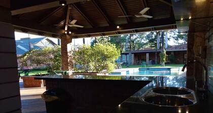 9-Bedroom Villa with Pool in Paradise for 20 people