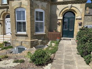 Apartment, 1 King Bed | Exterior - Charming 1-bed Apartment in Ventnor (Ventnor)