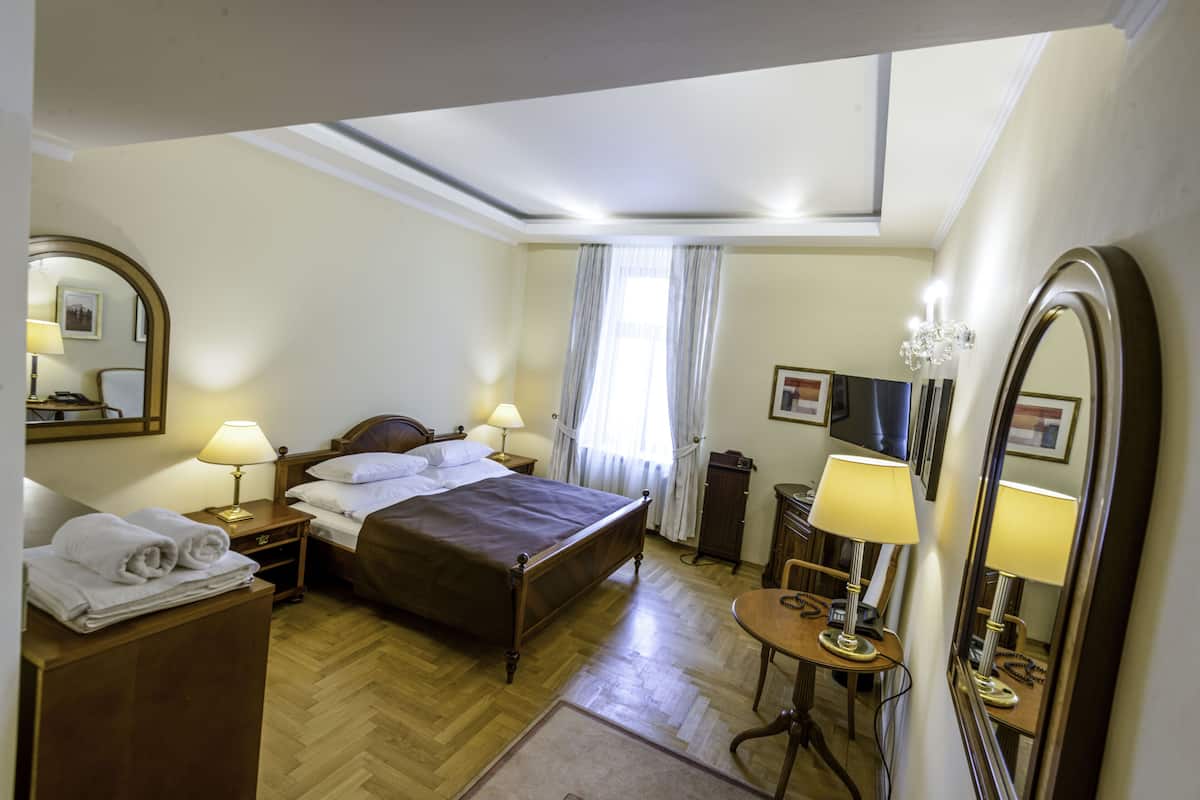 Tripla Superior | Minibar, una cassaforte in camera, una scrivania, insonorizzazione