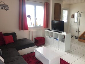 TV, books, stereo