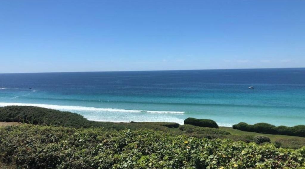 靠近海滩、沙滩椅