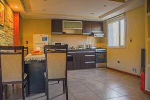 Private kitchen - Nice view (El Calafate)