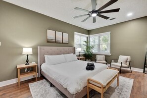 5 bedrooms, iron/ironing board, WiFi, bed sheets