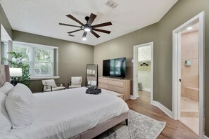 5 عدّة غرف نوم ومكواة/لوح كي وواي فاي وملاءات أسرّة