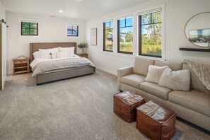 3 Schlafzimmer, Bügeleisen/Bügelbrett, Reisekinderbett, kostenloses WLAN