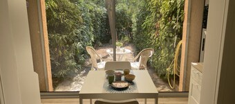 Studio with parking space and garden