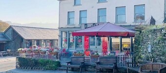 The Hive at Poppi Red