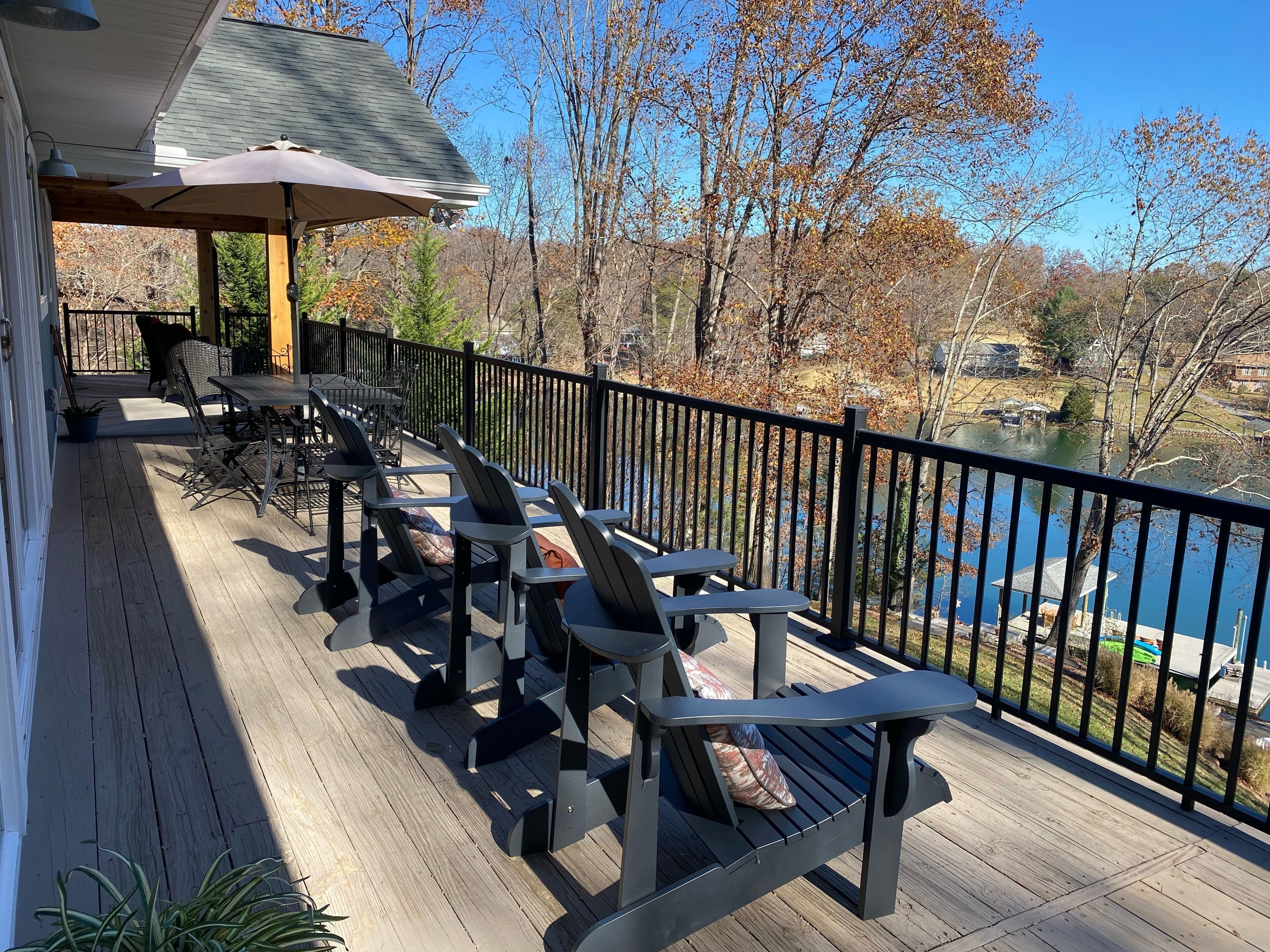 Modern lakeside cabin with deep water and beautiful views! Pet friendly too!