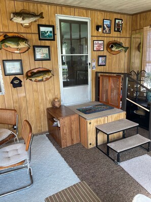 Lobby - Retreat for tournament fishermen and hunters. (Moore Haven)