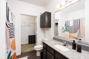 Combined shower/tub