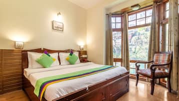 Individually furnished, desk, iron/ironing board, bed sheets