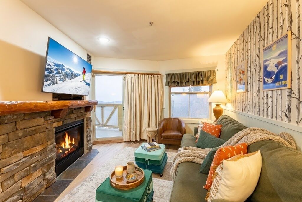 Smart TV, fireplace