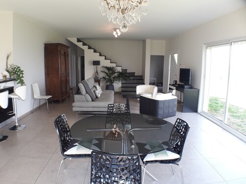 170 m² between Lyon and St Etienne