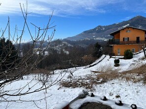 Apartment | Exterior - Cosy, pet Friendly Apartment in Portula, Italy (Portula)