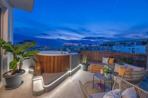 Studio, 1 grand lit | Piscine intérieure