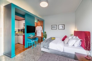 Studio, 1 Queen Bed | Free WiFi